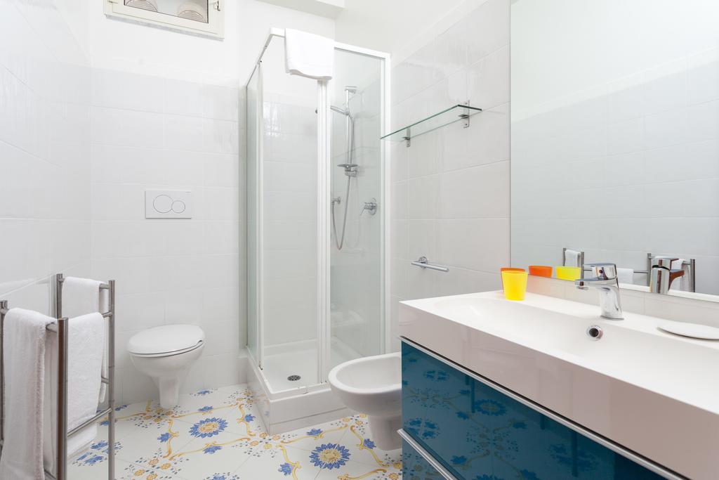 Sorrento Central Flat Quarto foto