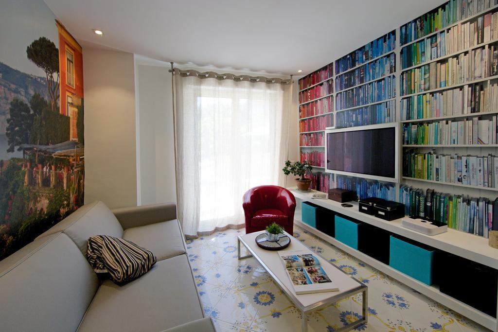 Sorrento Central Flat Quarto foto